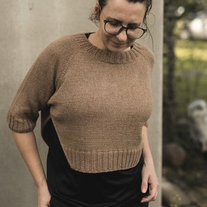 Knitting pattern for Yoga cotton sweater, sweater knitting pattern, crew neck sweater, round knitting, short sweater, cotton short sweater