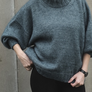 Knitting pattern for April jumper, oversize sweater, sweater knitting pattern, crew neck sweater, round knitting, knitting tutorial, videos