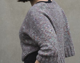 Knitting pattern for Yoga sweater, short sweater, sweater knitting pattern, crew neck sweater, round knitting, side slits, short sleeves