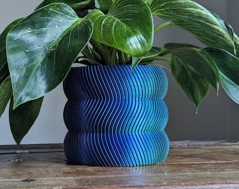 3D Printed Stacked Planter: Modern Textured Plant Pot with Drainage