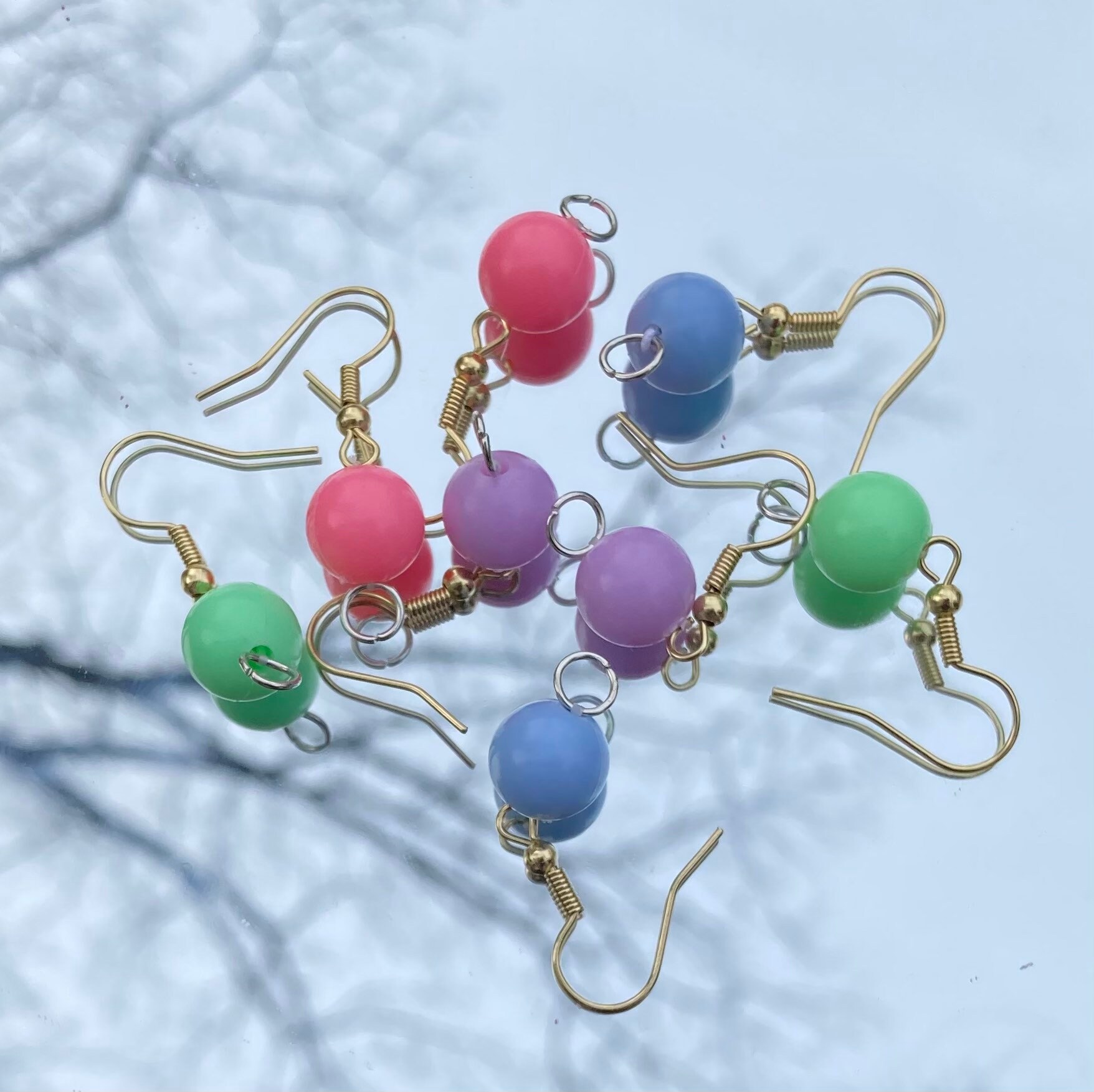 Solid colored spheres earrings in four colors