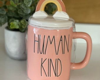 Auténtica rae dunn taza figurativa de la humanidad