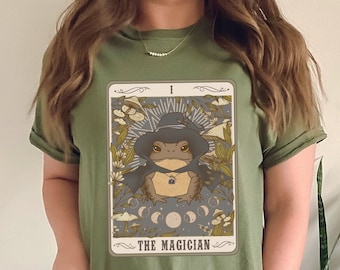 Camiseta con la carta del Tarot de la Rana Maga - Regalo Fairycore