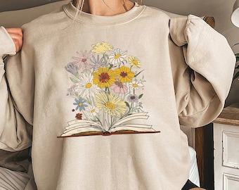 Chemise en coton à fleurs et livres : cadeau littéraire