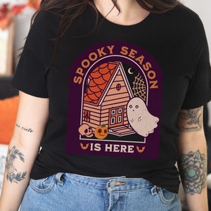 Halloween Horror, HHN 2023, Spooky Season mit lil Boo Tshirt, Universal Halloween Tshirt, HHN Spooky Season Tshirt, Halloween Horror Geschenk