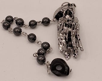 Santa Muerte Single Decade Rosary – Hematite – Memento Mori Skull Bead – Tibetan Silver