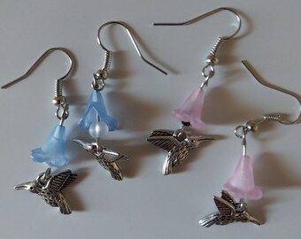 Hängende Kolibri Blumen Ohrringe