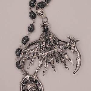 Santa Muerte radband med ett decennium, lyxiga hematitpärlor, andaktsbön med Memento Mori