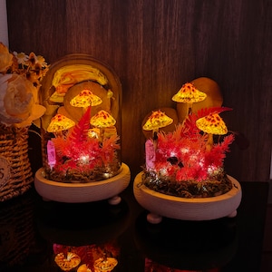 Lampada a fungo dorata dipinta a mano Illuminazione decorativa unica Decorazione per mobili Regalo per la sua camera da letto Regalo di Natale leggero immagine 1