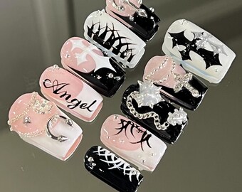 Uñas postizas con diseño cibernético gótico