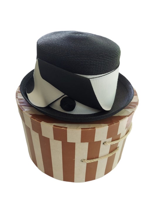 VTG DORIS DESIGNED Women's Black & White Bucket Hat U.S.A.