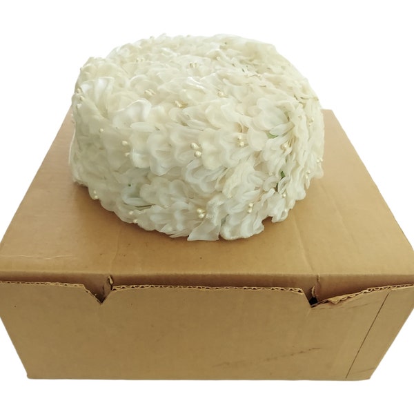 VTG FISK Women's White Floral Pillbox Hat Union Made in USA