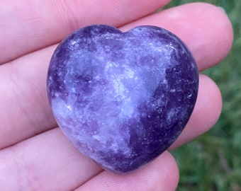 Amethyst Puffy Heart Carving
