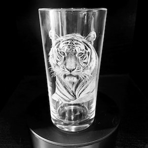TIGER ENGRAVED glass, personalised, etched, gift, wine, whiskey, gin, vase, photo, picture, beer, decanter, tankard, dad, mum