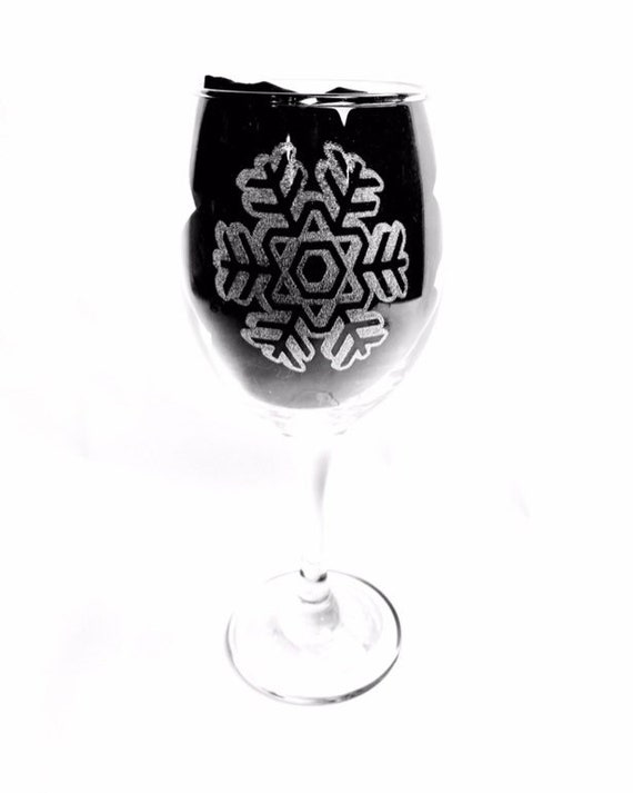 SNOWFLAKE CHRISTMAS personalised engraved glass, etched, gift, Wine, pint, whiskey, beer, tankard, gin, vase, champagne