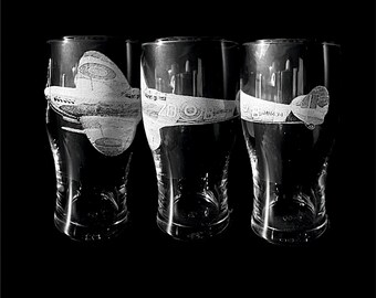 Spitfire AEROPLANE ENGRAVED glass personalised etched gift wine whiskey gin picture beer decanter tankard dad WW2 aviation AIRPLANE