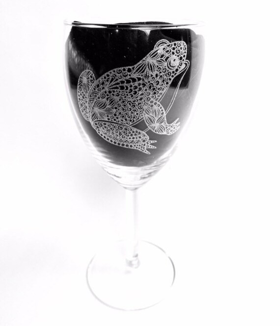 FROG mandala ENGRAVED glassware, etched, gift. Wine, pint, whiskey, beer, tankard, gin, vase, personalised,sugar skull animal pattern