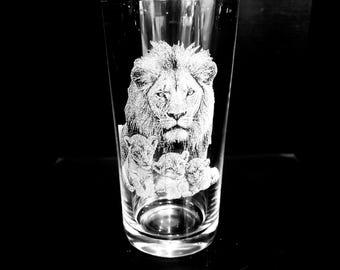 LION & CUBS family ENGRAVED glass, personalised, etched, gift, wine, whiskey, gin, vase, photo, picture,  decanter, tankard, dad, mum