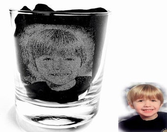 PHOTO ENGRAVED WHISKEY glassware, etched pets, dogs, cat, pictures of people, gift. beer, pint, wine, tankard, gin, vase, Mothers day