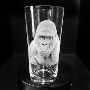 GORILLA ENGRAVED glass, personalised, etched, gift, wine, whiskey, gin, vase, photo, picture, beer, decanter, tankard, dad, mum