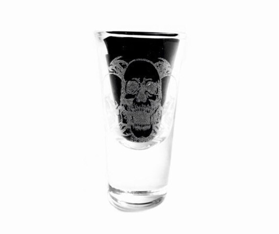 SKULL SHOT glass Christmas engraved, etched day of the dead, gift. Wine, pint, whiskey, beer, tankard, gin, vase, personalised