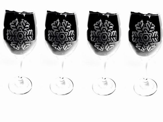 SNOWFLAKE CHRISTMAS quote personalised glasses Set 4 engraved glassware, etched wine gift, Wine, pint, whiskey, beer, tankard, gin,merry