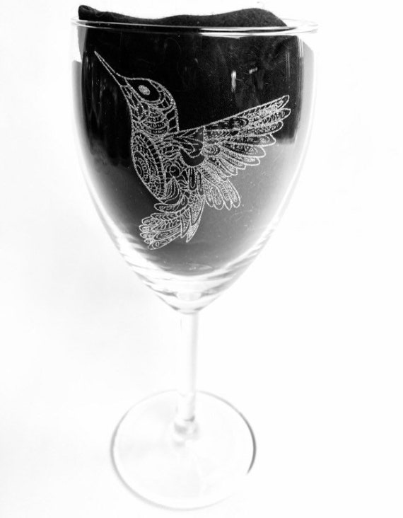 HUMMINGBIRD mandala ENGRAVED glassware, etched, gift. Wine, pint, whiskey, beer, tankard, gin, vase, personalised,sugar skull animal pattern