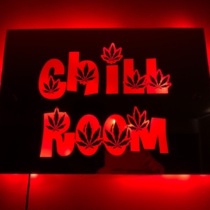 WEED LIGHT up MIRROR personalised engraved acrylic wall name, green, smoke, chill, marijuana, pot, cannabis leaf Stoner bar room