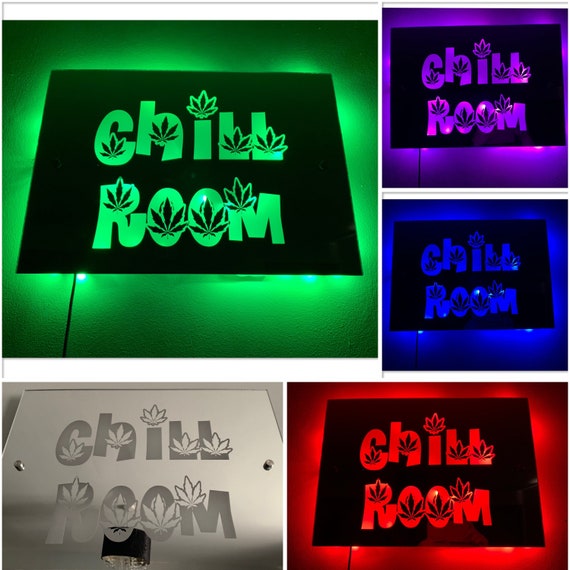 WEED LIGHT up MIRROR personalised engraved acrylic wall name, green, smoke, chill, marijuana, pot, cannabis leaf Stoner bar room