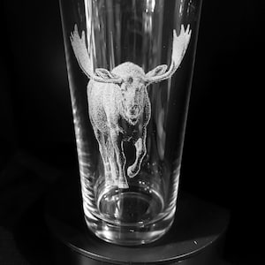 MOOSE ENGRAVED glass, personalised, etched, gift, wine, whiskey, gin, vase, photo, picture, beer, decanter, tankard, dad, mum