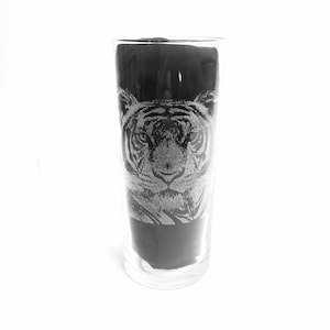 Tiger Pint Glass Personalised Engraved Gift & Gift boxed 
