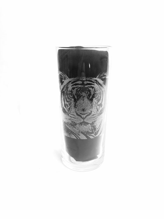 TIGER photo engraved  Beer glassware, etched, picture, gift. Wine, pint, whiskey, tankard, gin, vase, Christmas