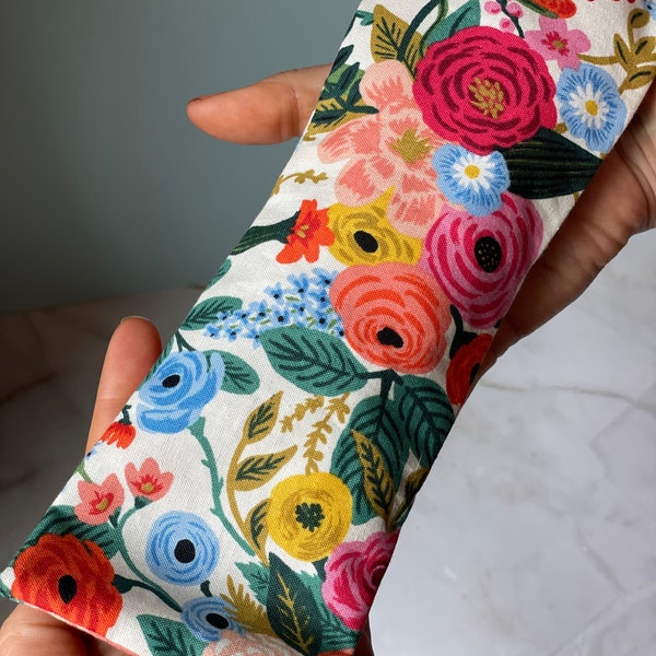 Soothing weighted lavender eye pillow