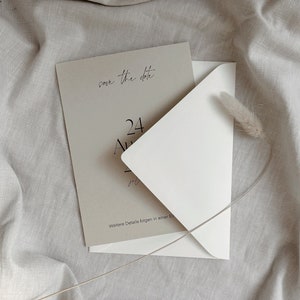 Minimalistische Save the Date Karte mit Briefumschlag, B6, Beige und Weiß