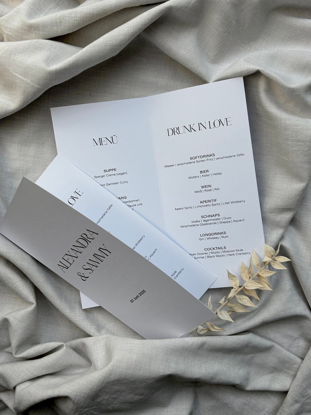 Folded Menu Card on Kraft Paper | Folded Wedding Menu Card (DL Size ...