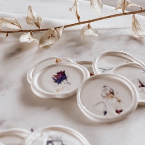 Wachssiegel | Wachssiegel Blüten | getrocknete Blüten | Wachssiegel Hochzeitseinladung | Wachssiegel selbstklebend | Wachssiegel Einladung