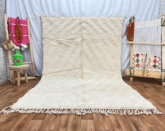 Hand Knotted Beni Ourain Rug: Genuine Lamb Wool Berber Rug