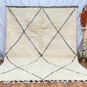 Hand Knotted Beni Ourain Rug: Authentic Moroccan Wool Rug