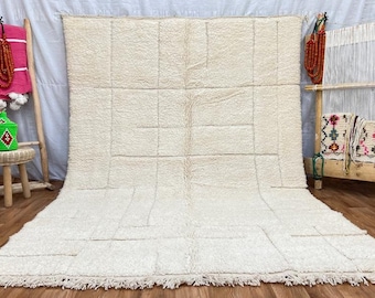 Hand Knotted Beni Ourain Rug: Moroccan Lambs Wool Berber Rug