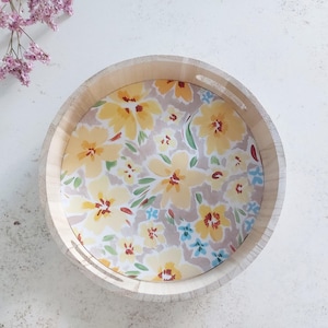 Round Wooden tray with floral motifs, Round breakfast tray, serving tray, coffee table tray, decorative tray, housewarming gift
