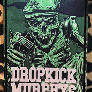 4 "X 3" Dropkick b Tribute Patch in Farbe