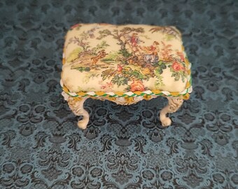 1/12 Scale Victorian Dollhouse Miniature Bench Footstool