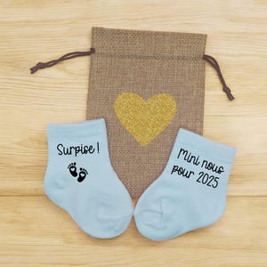 Personalized baby socks: Ideal gift to announce a pregnancy