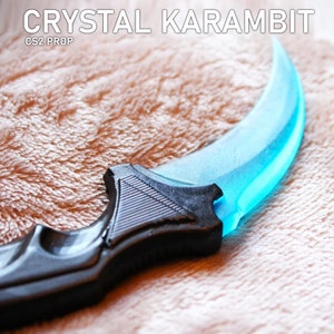 CS2 Crystal Karambit Prop - Coltello da esposizione per costumi - Accessorio per costumi stampato in 3D