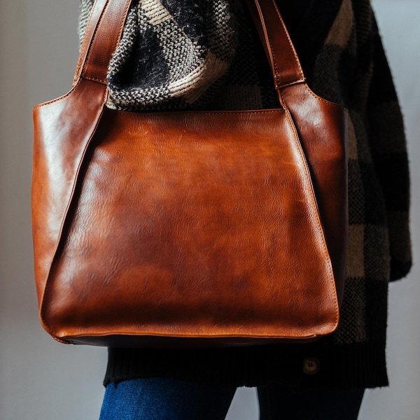 Entrega en 48 horas. Bolso tote de piel flor hecho a mano: elegante bolso italiano.