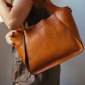 leather bag, handmade leather bag, handbag, woman leather bag, elegant leather bag, made in Italy handbag