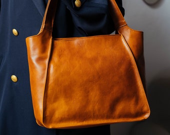 bolso de cuero, bolso de cuero hecho a mano, bolso de mano, bolso de cuero mujer, bolso de cuero elegante, bolso hecho en Italia