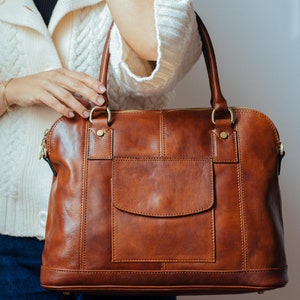 leather bag, handmade leather bag, handbag, woman leather bag, elegant leather bag, made in Italy handbag image 2