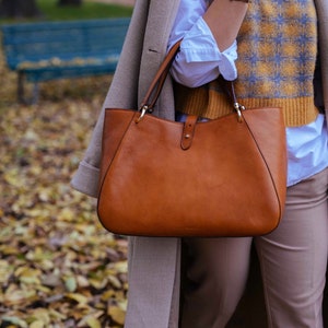 leather bag, handmade leather bag, handbag, woman leather bag, elegant leather bag, made in Italy handbag 画像 4