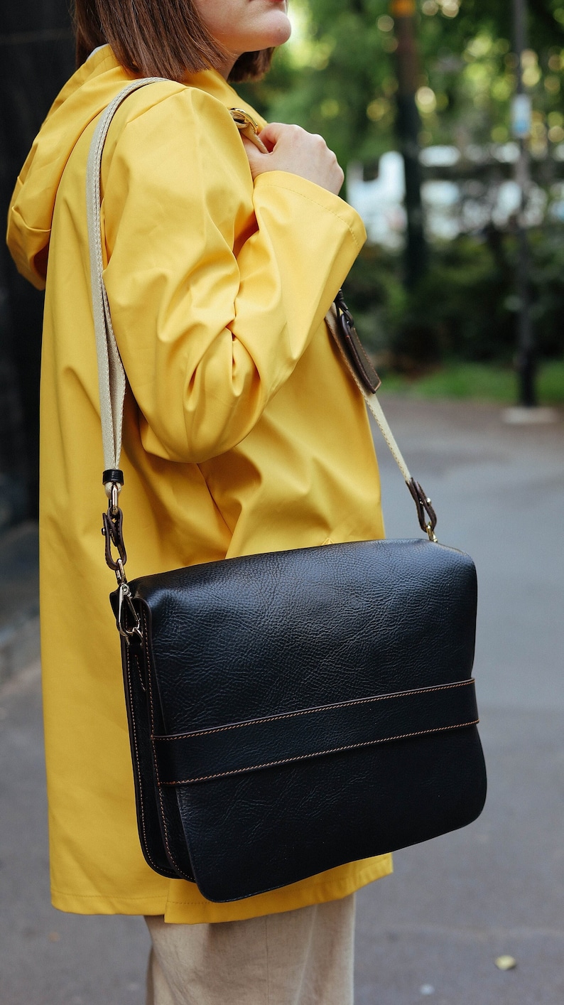 leather cross body, handmade leather bag, cross body bag, woman leather bag, men messenger bag, messenger bag, leather bag, made in Italy image 1